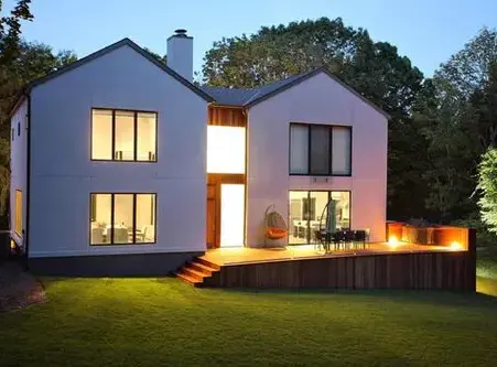 modern-luxury-house-and-garden-photo